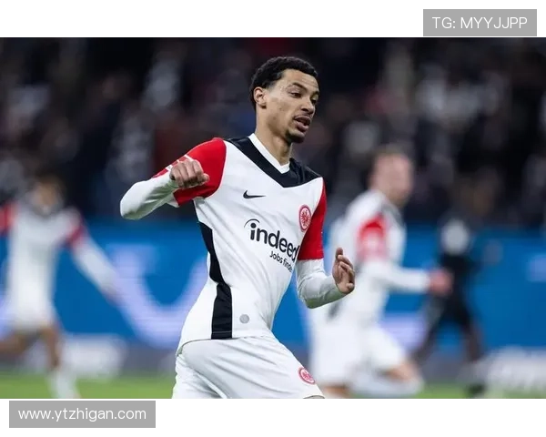 埃基蒂克为适应英超强度增加健身房锻炼时间显著提升体能 埃基蒂克为适应英超强度增加健身房锻炼时间显著提升体能